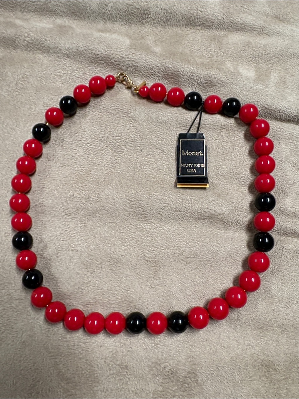 Monet Red and Black Polished Bead Necklace vintage